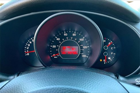 Used 2015 Kia Soul + image 18
