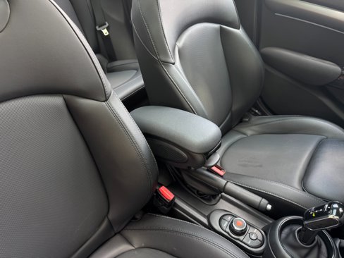 Used 2022 MINI Cooper S w/ Premium Package image 26