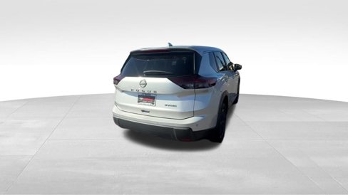 Used 2024 Nissan Rogue SV image 35