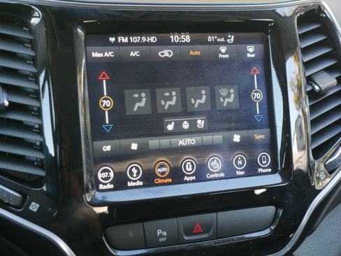 Used 2019 Jeep Cherokee Limited w/ Luxury Group image 11