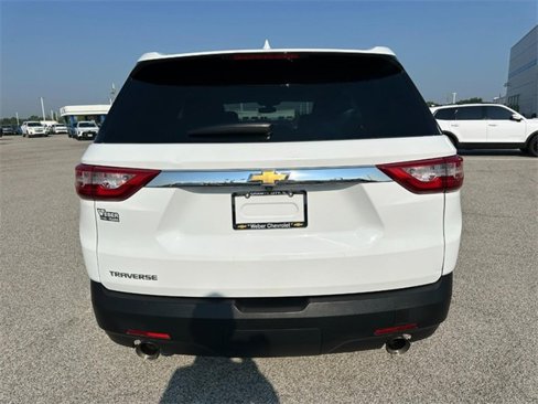 Used 2021 Chevrolet Traverse LS image 4
