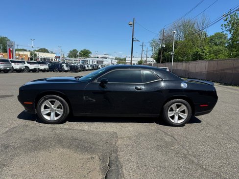 Used 2023 Dodge Challenger SXT image 6