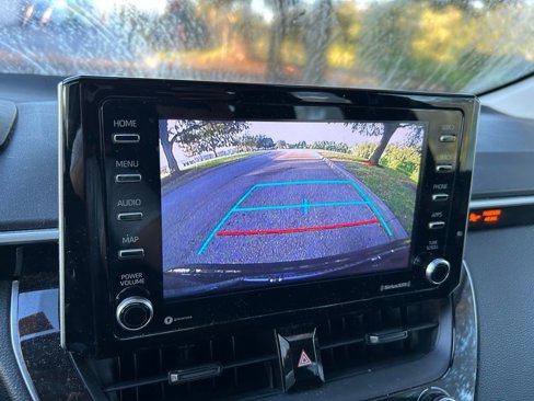 Used 2021 Toyota Corolla LE image 24