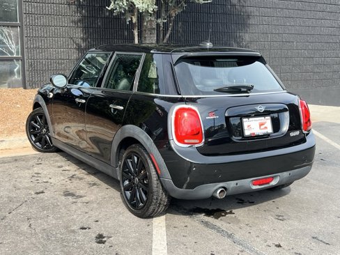 Used 2021 MINI Cooper 4-Door Hardtop image 17