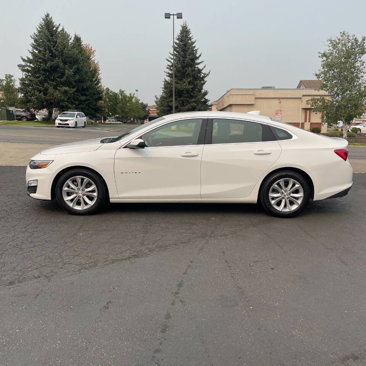 Used 2023 Chevrolet Malibu LT image 2