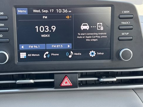 Certified 2024 Hyundai Elantra SE image 19