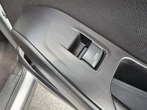 Used 2020 Chevrolet Traverse LS image 33