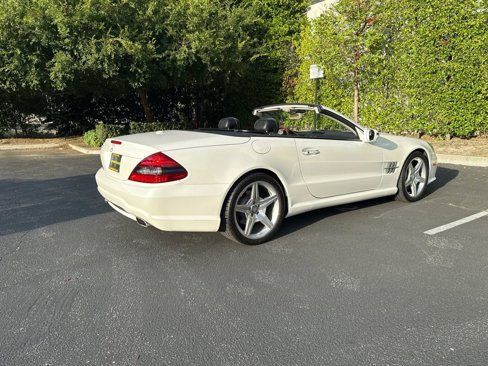 Used 2011 Mercedes-Benz SL 550 image 10