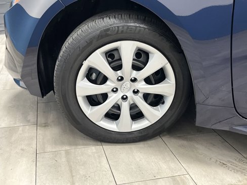 Used 2024 Toyota Corolla LE image 30