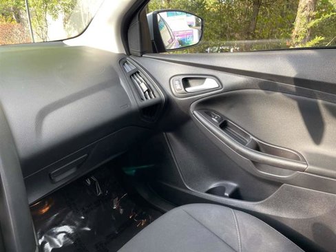 Used 2015 Ford Focus SE image 63