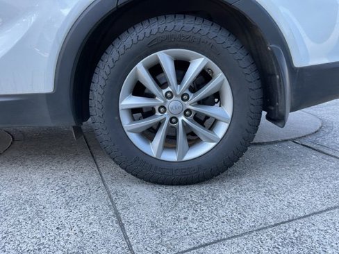 Used 2016 Kia Sorento LX w/ LX Convenience Package image 24