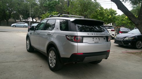 Used 2017 Land Rover Discovery Sport SE image 7