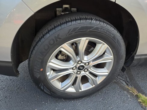 Used 2024 Ford Edge Titanium image 42