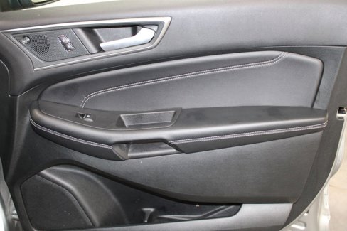 Used 2024 Ford Edge Titanium image 23