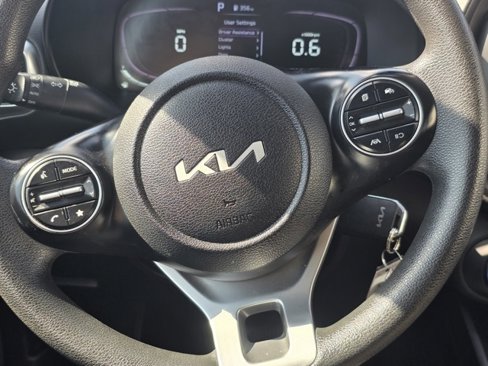 Used 2023 Kia Soul LX image 17