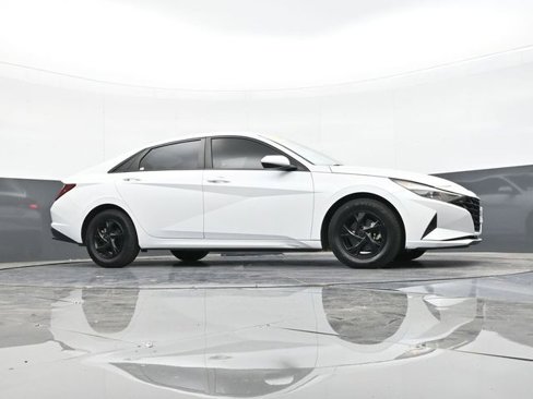 Used 2022 Hyundai Elantra SE image 51