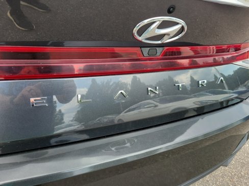 Used 2021 Hyundai Elantra SEL w/ Cargo Package image 10