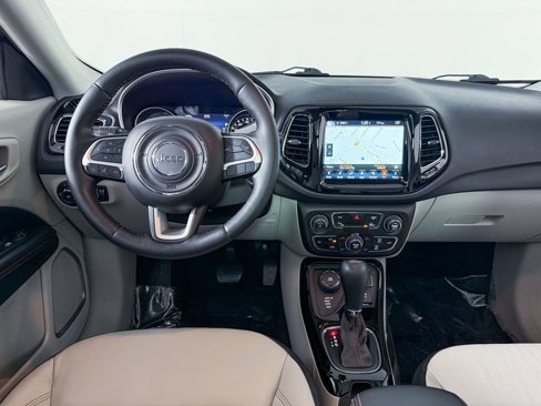 Used 2018 Jeep Compass Limited w/ Navigation Group image 38