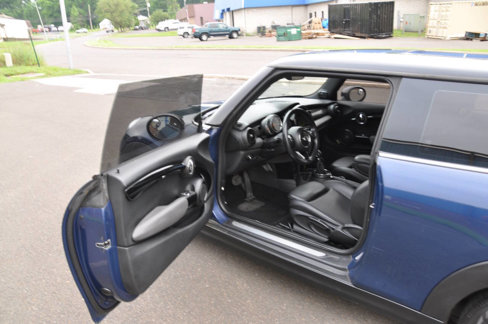 Used 2014 MINI Cooper 2-Door Hardtop image 16