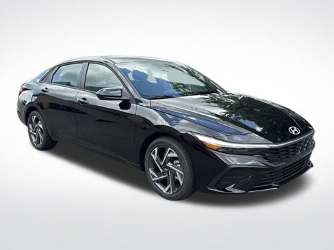 New 2025 Hyundai Elantra Sport image 7
