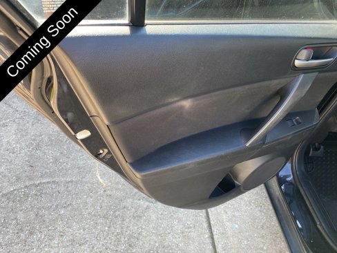 Used 2013 MAZDA MAZDA3 i SV w/ Convenience Pkg image 12