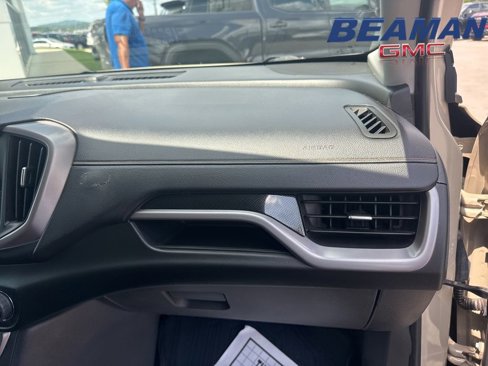 Used 2022 GMC Terrain AT4 w/ Infotainment Package II image 24