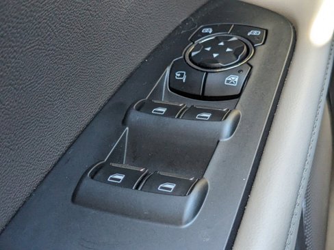 Certified 2023 Lincoln Nautilus AWD w/ Premium Package image 25