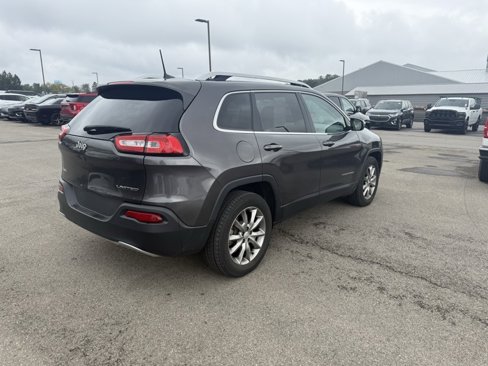 Used 2017 Jeep Cherokee Limited image 6