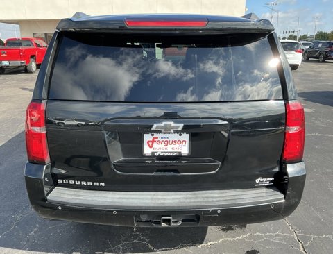 Used 2017 Chevrolet Suburban LT image 18