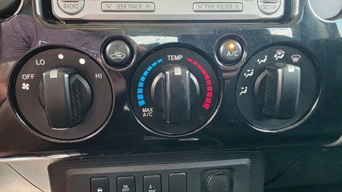 Used 2013 Toyota FJ Cruiser 4WD image 35