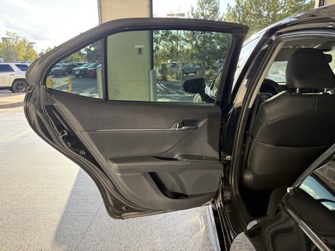 Used 2021 Toyota Camry SE image 13