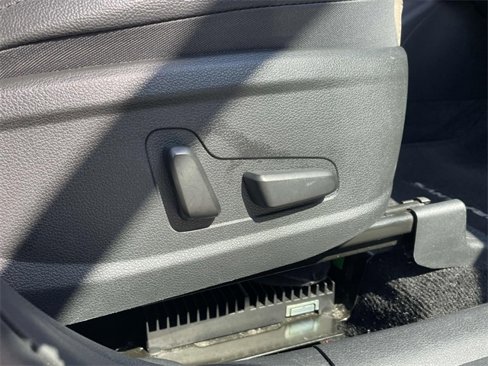Used 2020 Hyundai Santa Fe Limited image 9