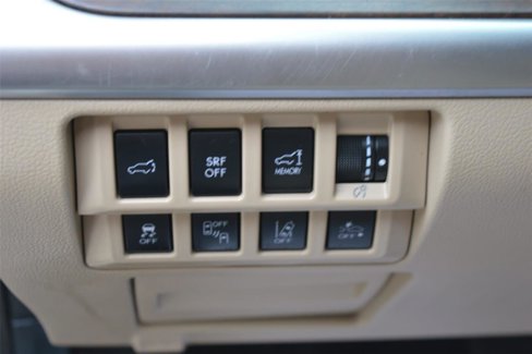 Used 2017 Subaru Outback 2.5i Limited image 16