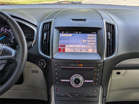 Used 2019 Ford Edge Titanium w/ Cold Weather Package image 17