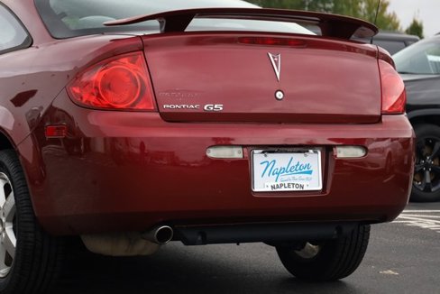 Used 2009 Pontiac G5 w/ My Link Package image 6