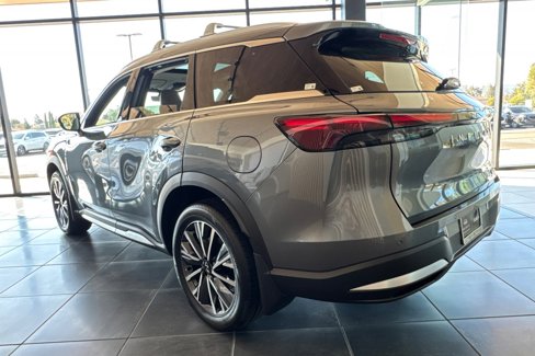 New 2026 INFINITI QX60 Luxe image 3