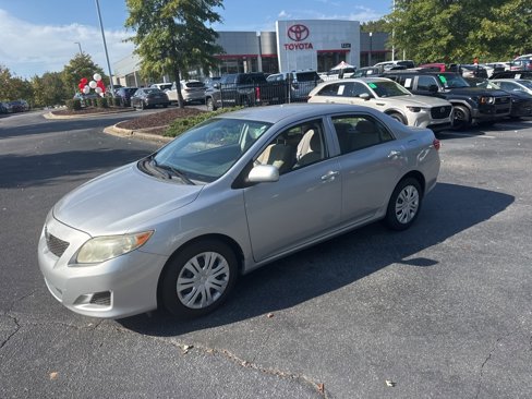 Used 2010 Toyota Corolla LE image 2