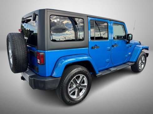 Used 2015 Jeep Wrangler Unlimited Sahara w/ Connectivity Group image 3
