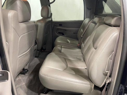 Used 2005 Chevrolet Avalanche Z71 w/ Sun And Sound Package image 15
