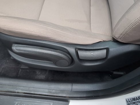Used 2020 Hyundai Tucson SE w/ Cargo Package image 18