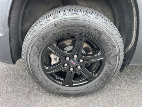 Used 2023 GMC Acadia AT4 w/ Technology Package image 6