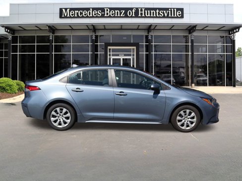 Used 2022 Toyota Corolla LE image 2