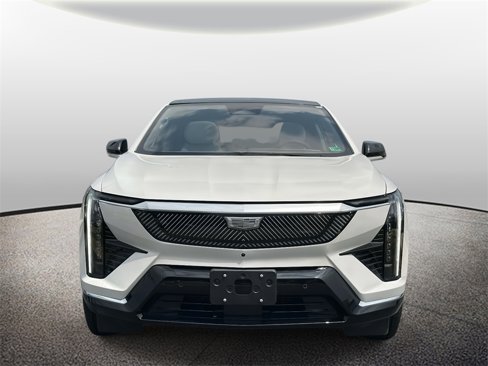 New 2025 Cadillac Optiq Luxury 1 image 6