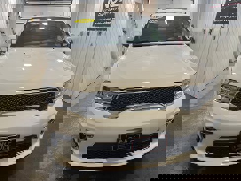 Used 2022 Dodge Durango SXT image 3