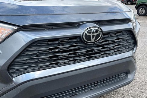 Used 2019 Toyota RAV4 XLE Premium image 31
