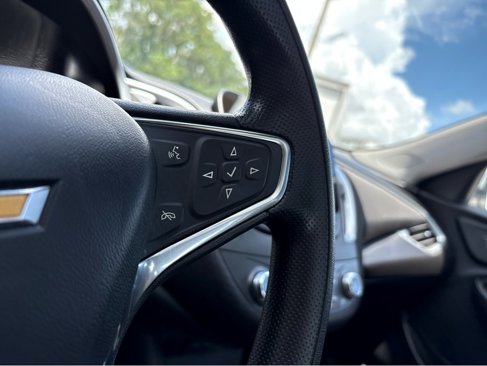 Used 2024 Chevrolet Malibu LT image 15