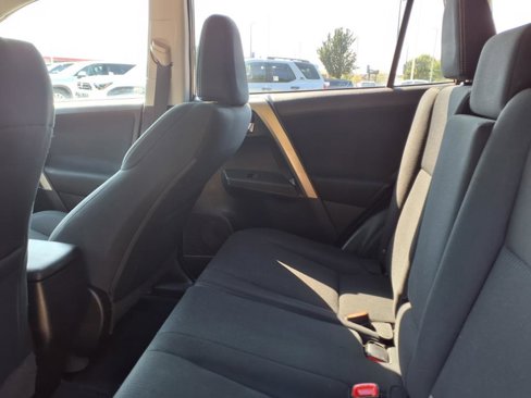 Used 2015 Toyota RAV4 XLE image 9