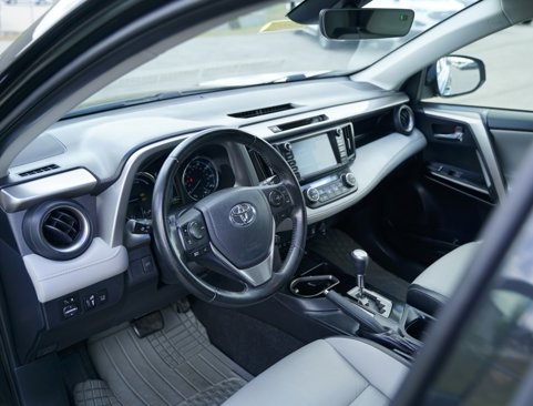 Used 2018 Toyota RAV4 Limited image 21
