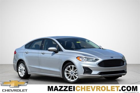Used 2019 Ford Fusion SE image 1
