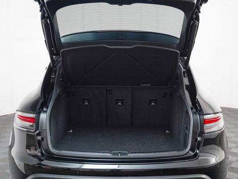 Certified 2022 Porsche Macan S image 28